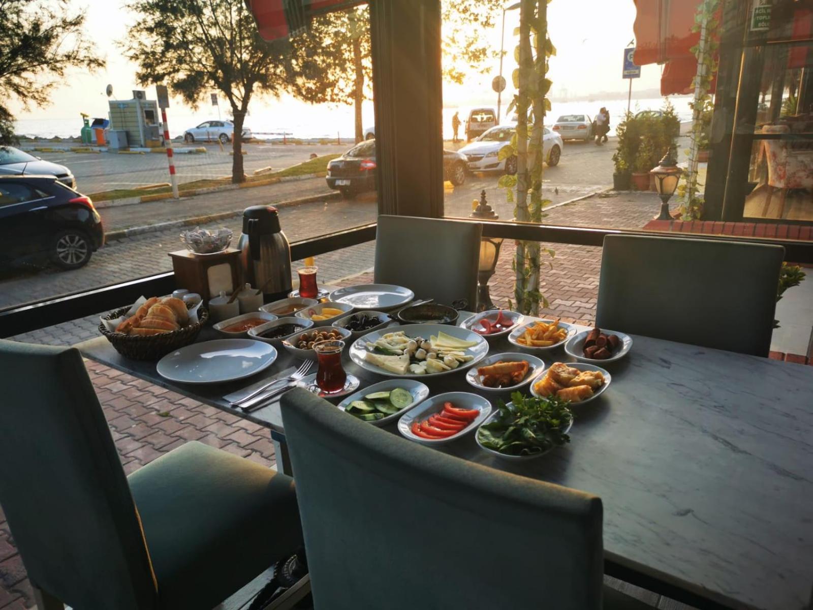 Asim Ve Nurhan Kocabiyik Oegretmenevi Estambul Exterior foto
